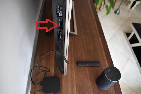 The picture shows the TV’s connection port for Mi Box S.